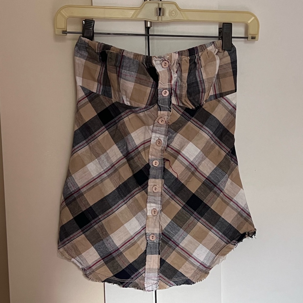 ☀️Plaid button down top - Picture 2 of 3